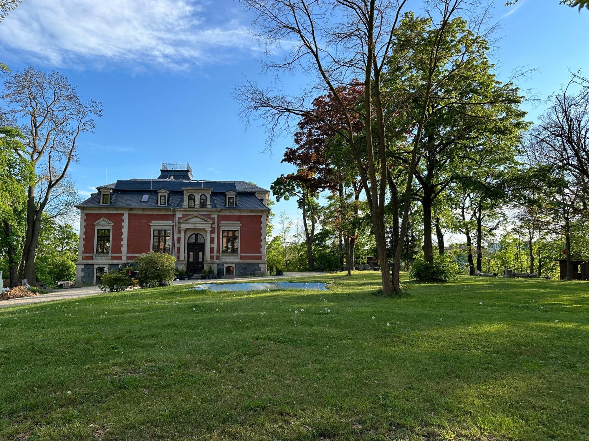 * Stadtvilla Plauen * * Aussergewoehnlich * 2 Zimmerwohnung * Zentrumsnah מראה חיצוני תמונה
