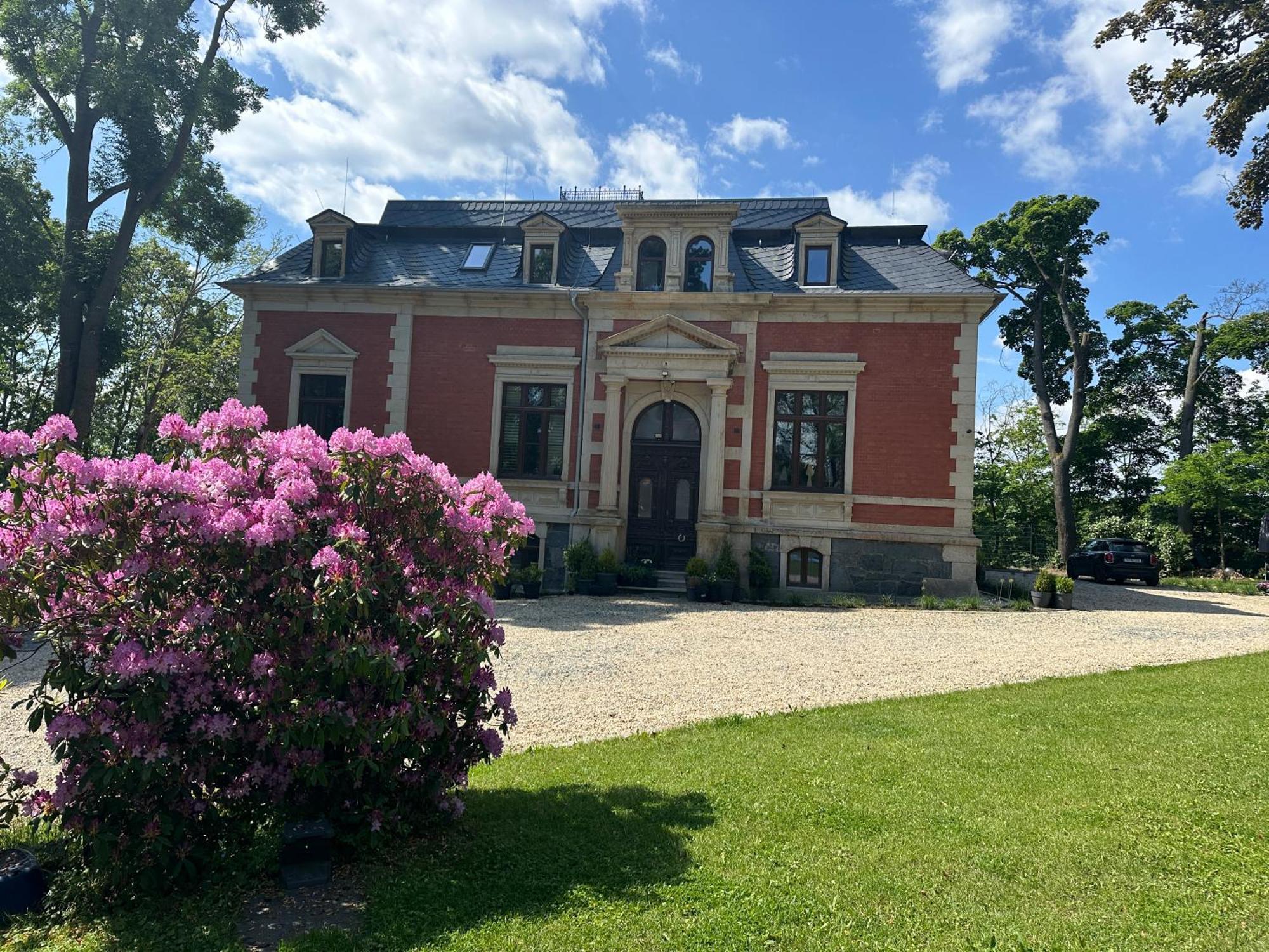 * Stadtvilla Plauen * * Aussergewoehnlich * 2 Zimmerwohnung * Zentrumsnah מראה חיצוני תמונה